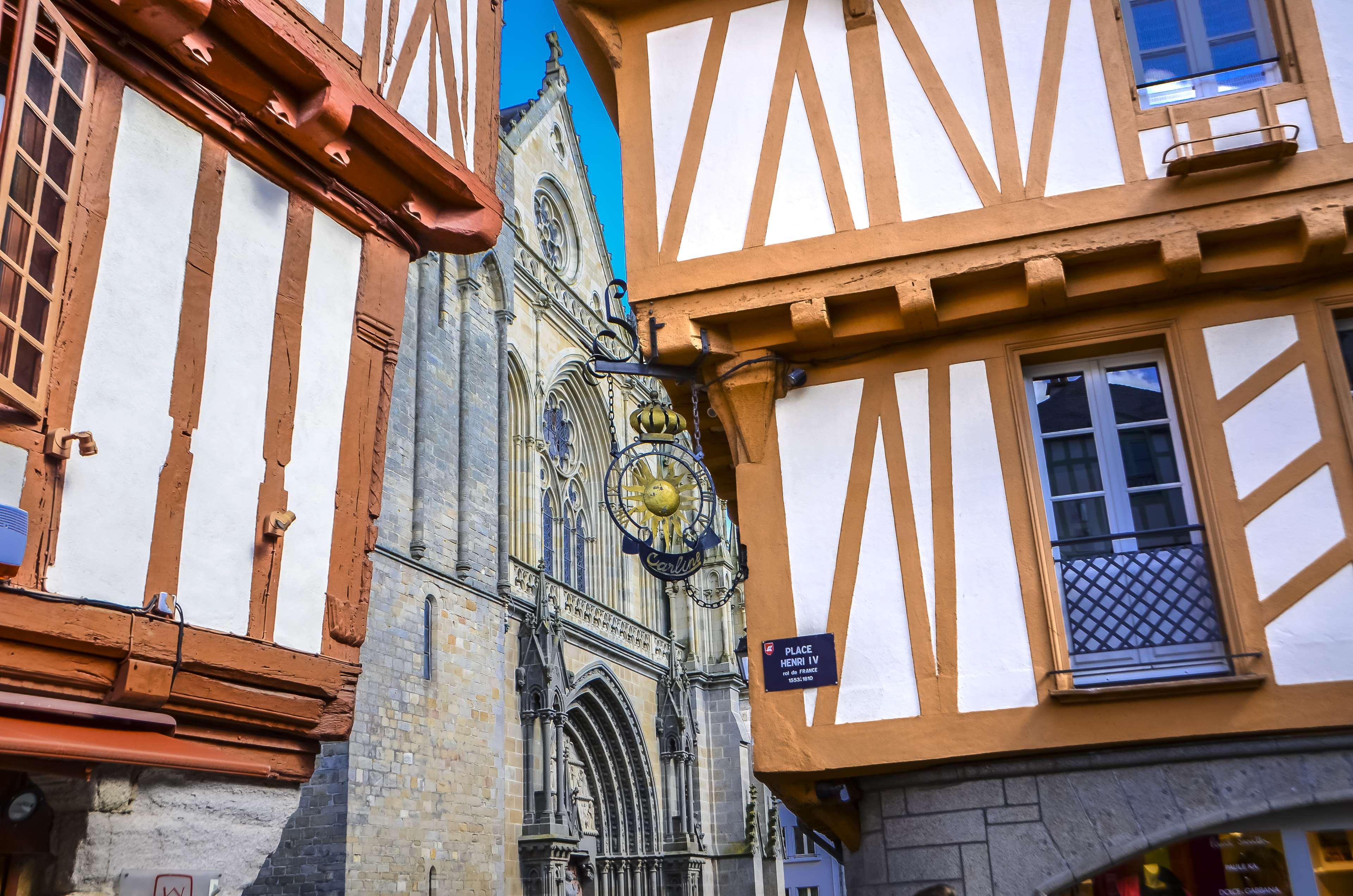 Kyriad Vannes Centre Ville Exterior foto